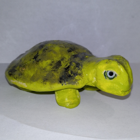 Turtle incense holder with green eyes - Picture 1 of 8